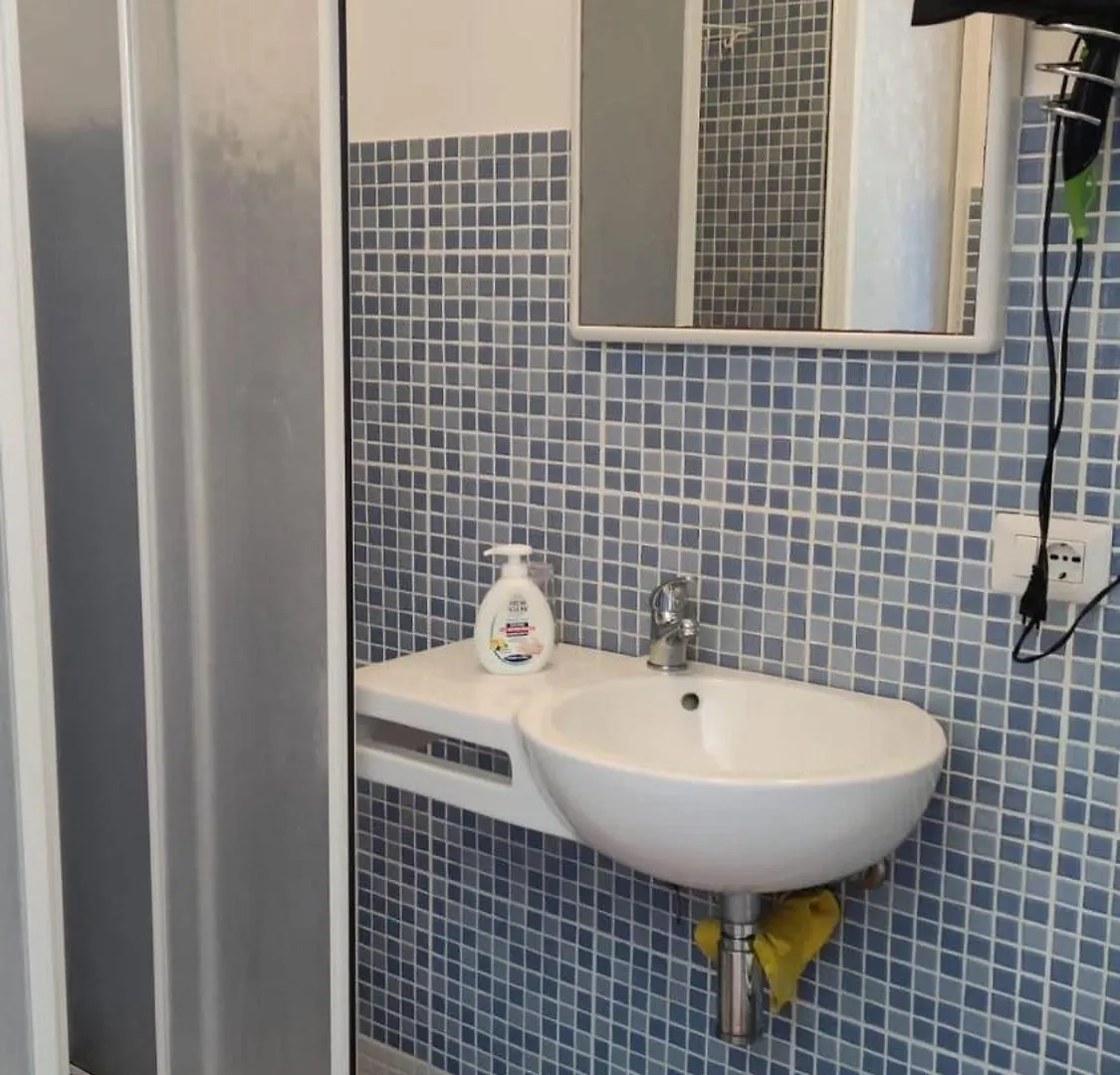 Casa Vacanze Lido Burrone ファヴィニャーナ 0*,